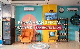 Sans Hotel Kupang Indah Surabaya